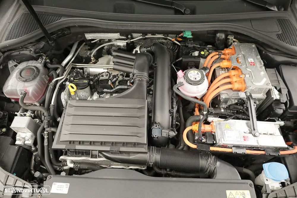 Audi A3 Sportback 45 TFSIe S line - 24