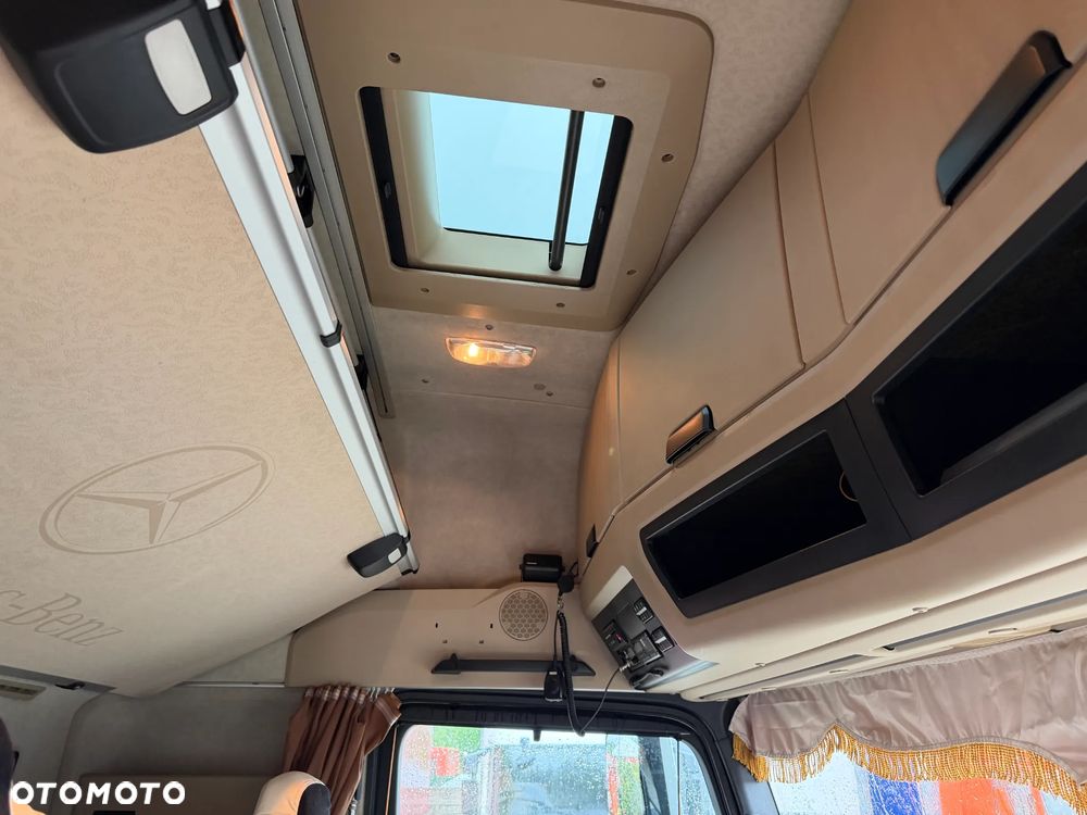 Mercedes-Benz ACTROS 1845 / EURO 5 / GIGA SPACE / NOWY TACHOGRAF / 2013 REJESTRACJA / BARDZO ŁADNY STAN / BEZ RETARDERA / BLUETEC 5 / 2 ZBIORNIKI PALIWOWE / KSENONY / LODÓWKA / PŁASKA PODŁOGA !! - 38