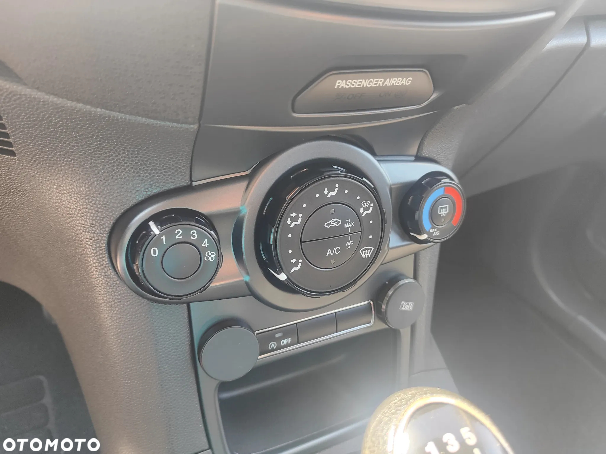 Ford Fiesta 1.0 EcoBoost Start-Stop Titanium - 25