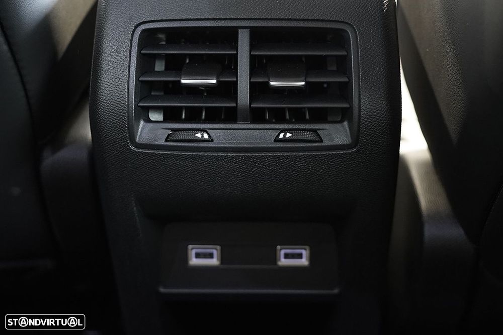 Citroën C5 X 1.6 Hybrid Shine e-EAT8 - 21