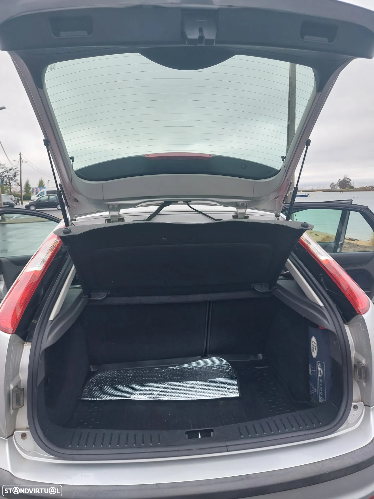 Ford Focus - 13