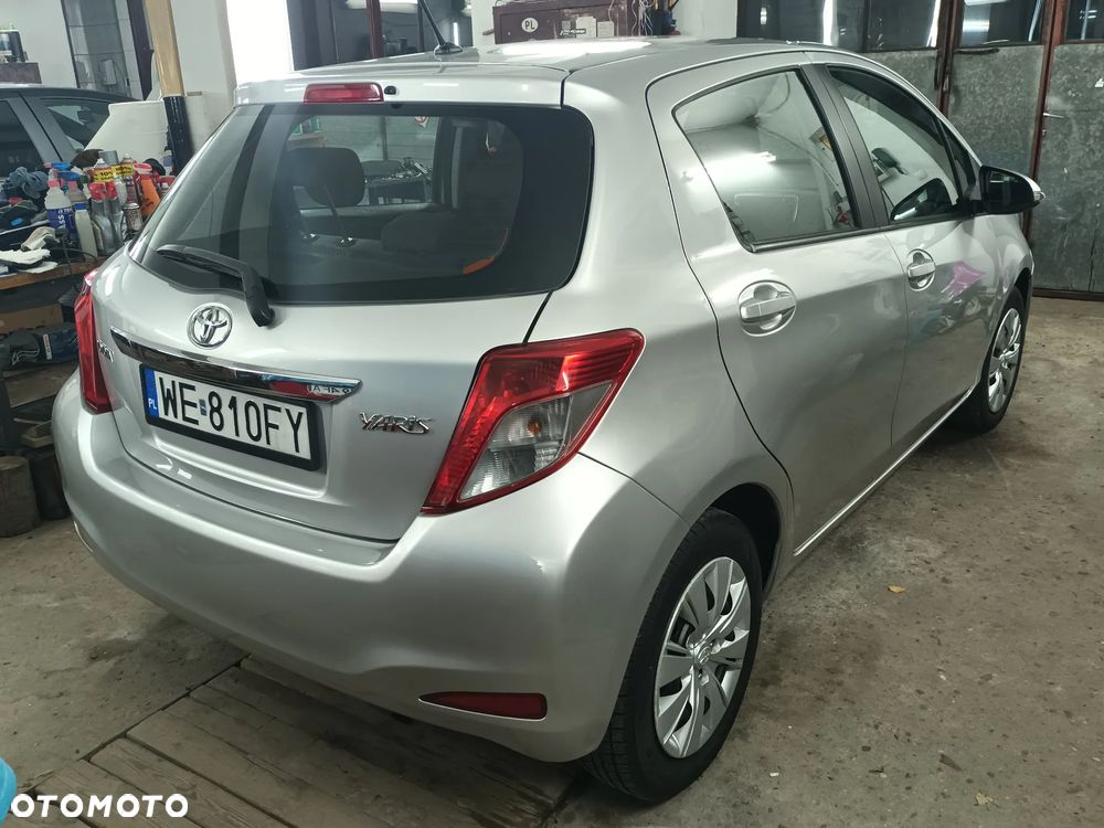Toyota Yaris - 7
