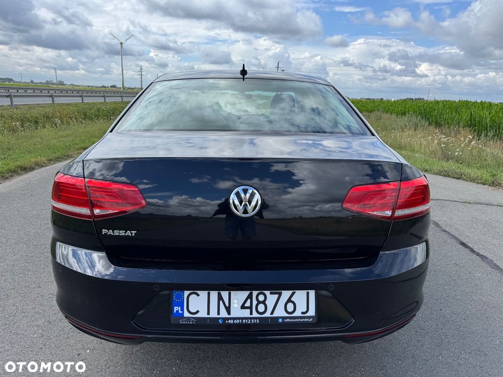 Volkswagen Passat - 13