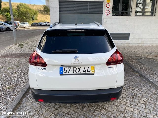Peugeot 2008 1.2 PureTech Style - 13