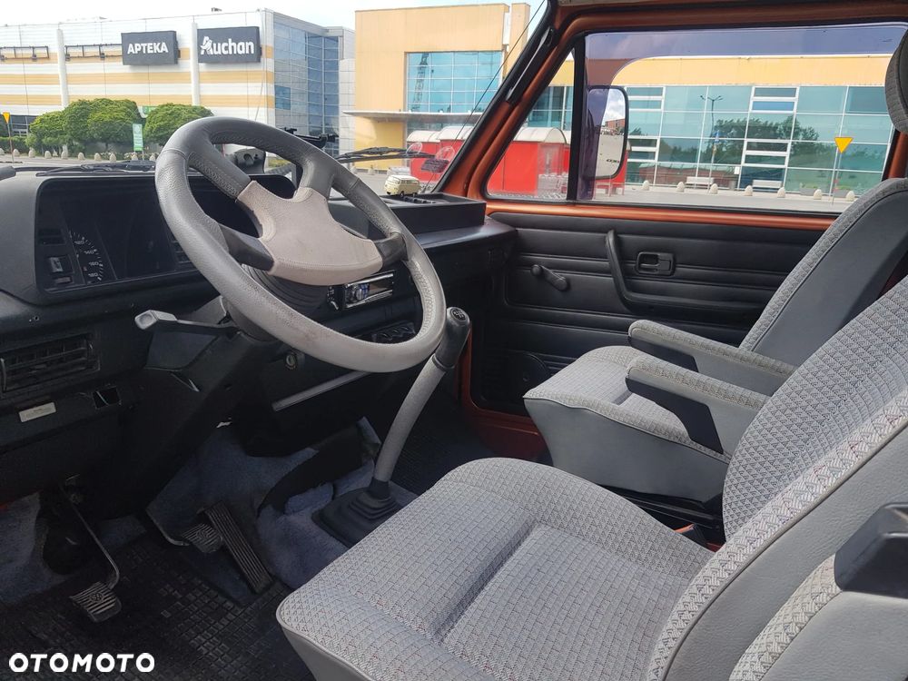Volkswagen Transporter - 20