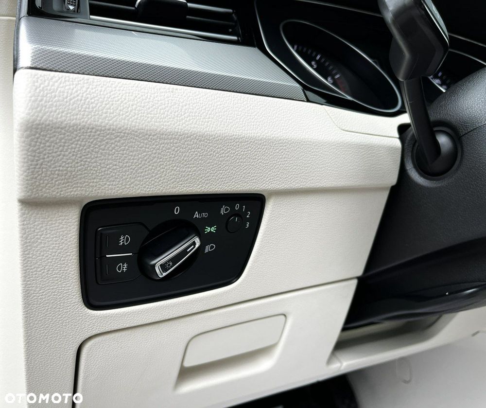 Volkswagen Passat Variant - 30