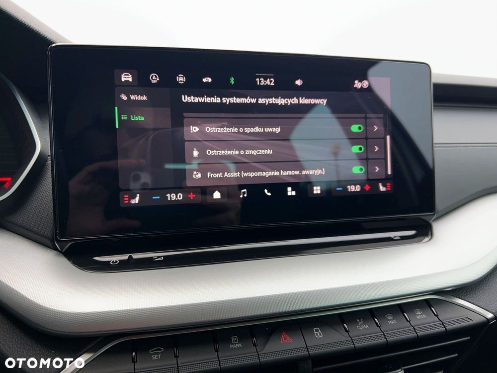 Skoda Octavia 2.0 TDI Selection DSG - 29