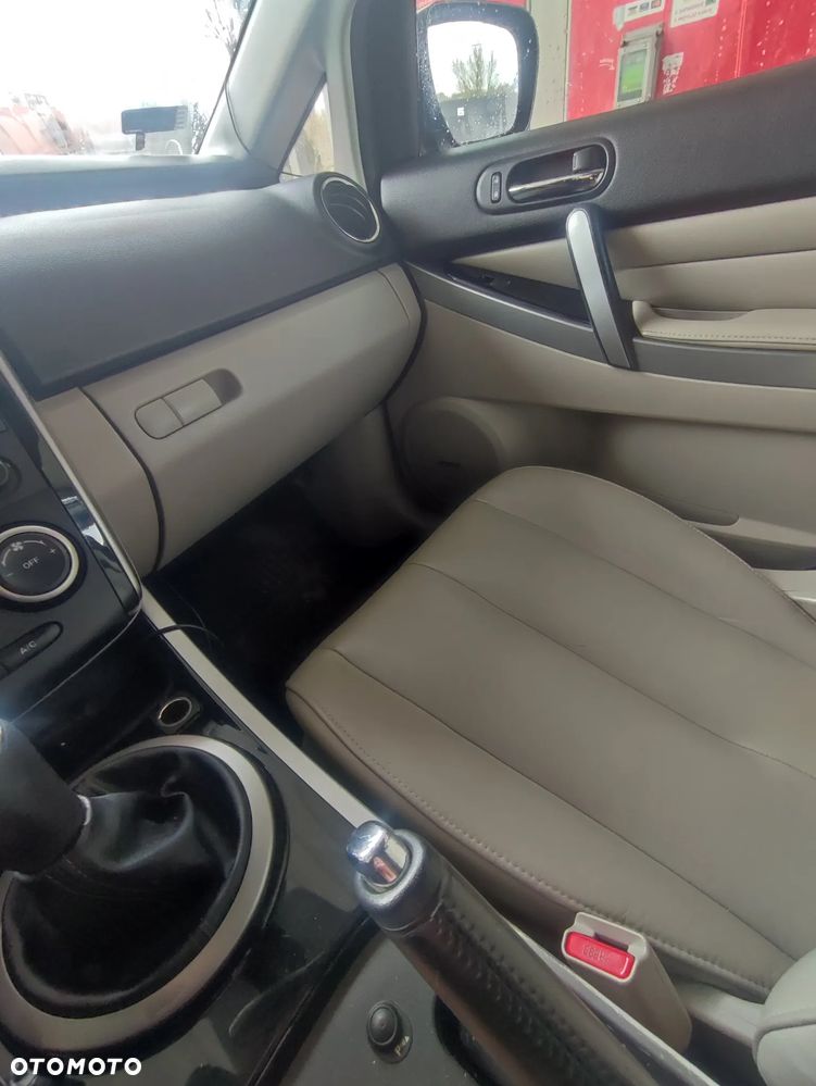 Mazda CX-7 - 16