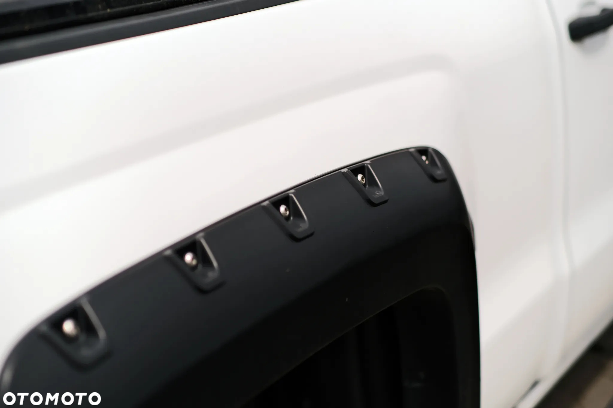 Chevrolet Silverado - 13