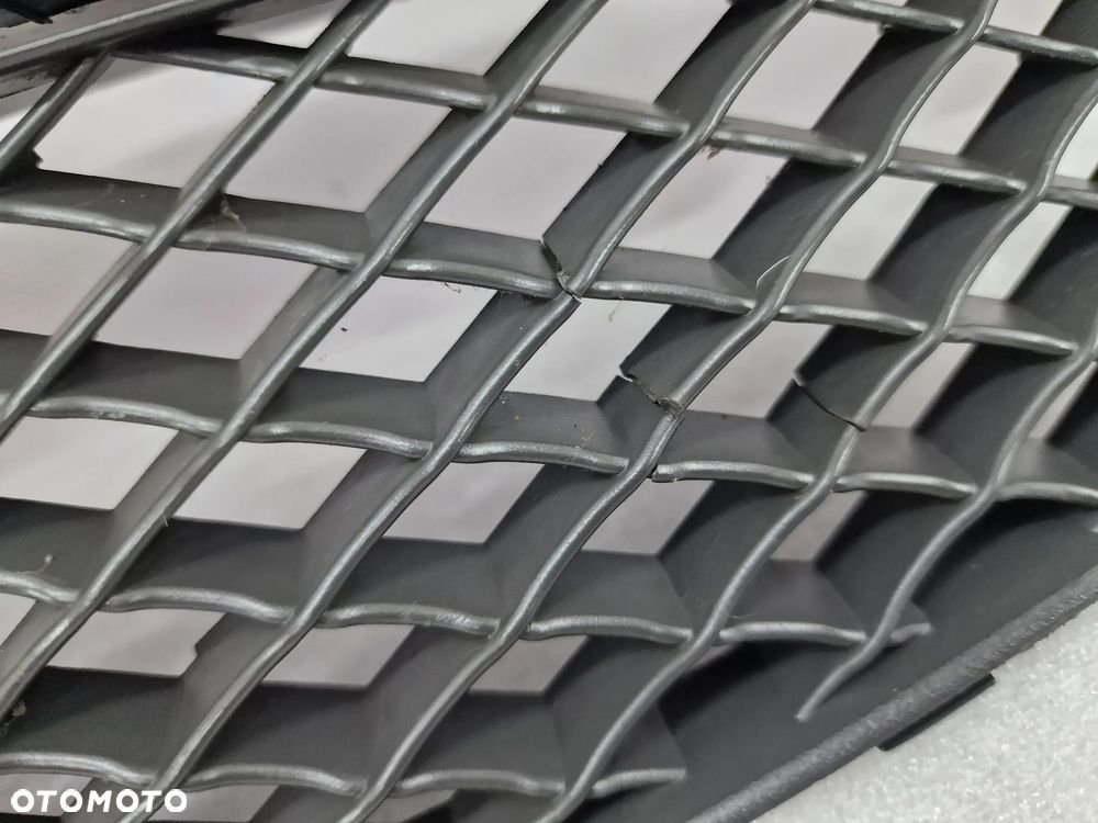 FORD FOCUS MK2 04- ATRAPA / GRILL PRZEDNI PRZÓD , NR 4M51-8138-AE / 4M51-8200AJ / 4M51-8200BJ , NR AUKCJI GL270 - 8