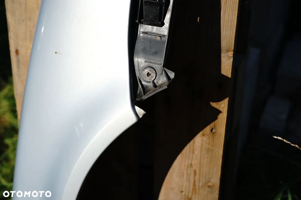 Błotnik przód przedni prawy VW Golf IV LB7Z - 3