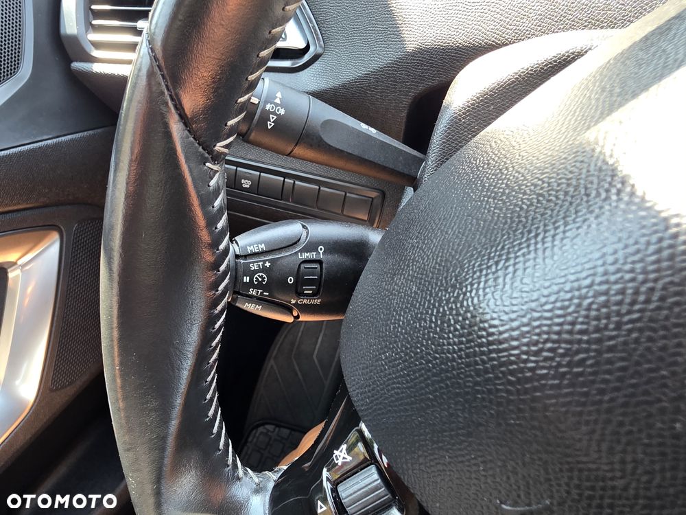 Peugeot 308 e-HDi 115 Stop & Start Allure - 29