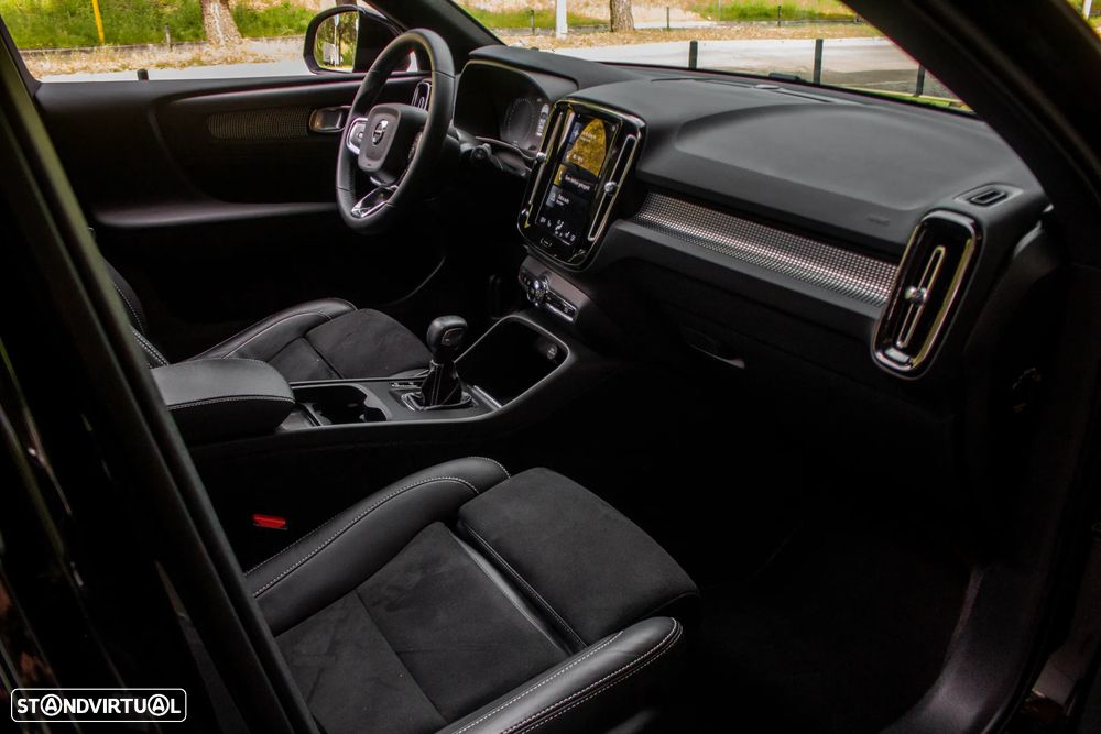 Volvo XC 40 T3 Momentum - 20