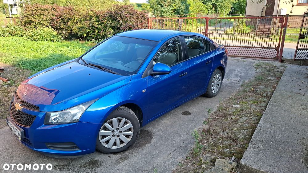 Chevrolet Cruze 1.6 Base - 2