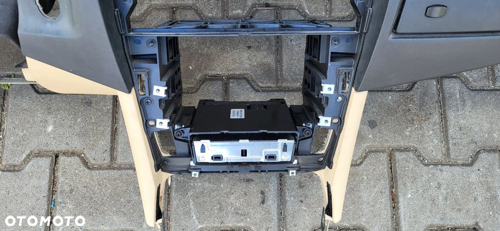 BMW 5 E60 E61 DESKA ROZDZIELCZA KOKPIT KONSOLA CUP HOLDER 6976423 - 6