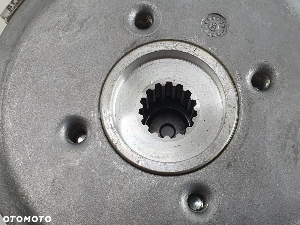 SPRZEGLO KOSZ SPRZEGLOWY TARCZKI DOCISK KTM DUKE 125 - 11