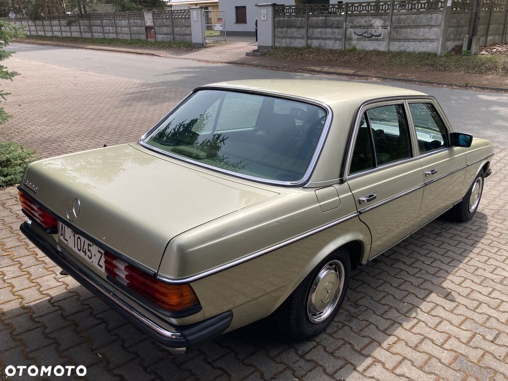 Mercedes-Benz W123 - 3