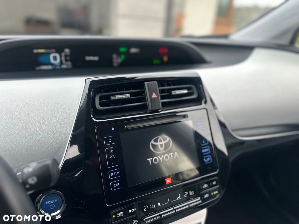 Toyota Prius 1.8 Hybrid Prestige - 11