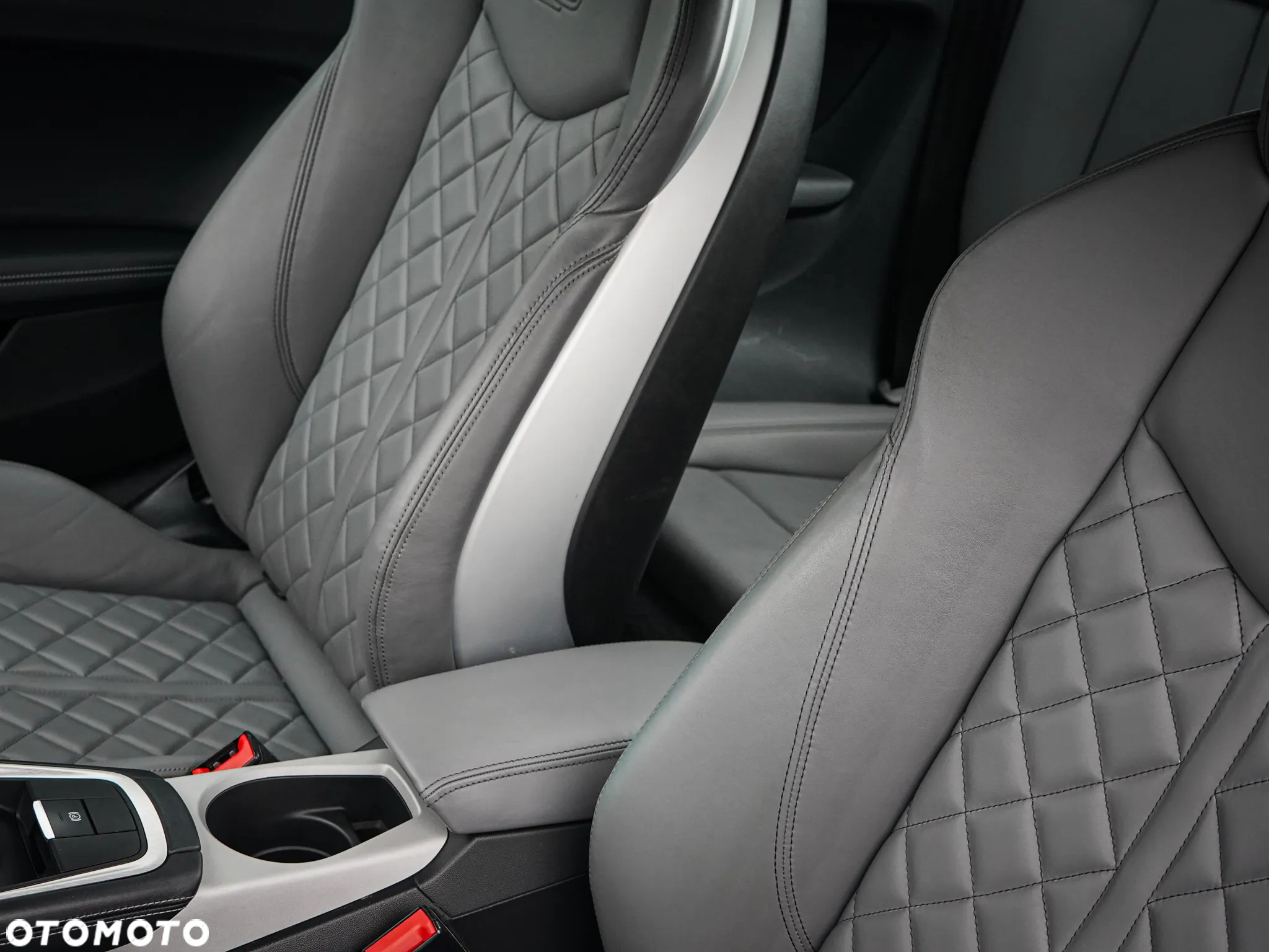 Audi TT Coupé 2.0 TFSI Quattro S tronic - 24