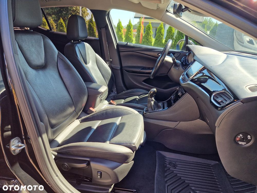 Opel Astra 1.6 CDTI Essentia S&S - 19