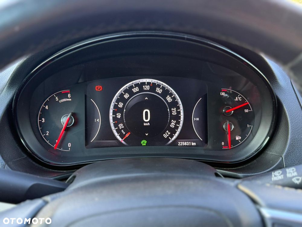 Opel Insignia 2.0 CDTI Executive S&S - 11