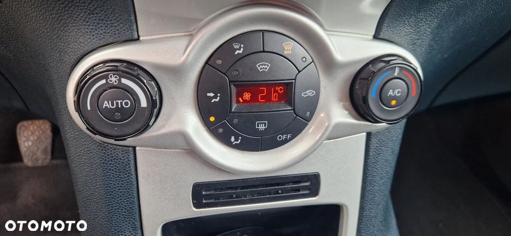 Ford Fiesta 1.6 Platinium X - 28