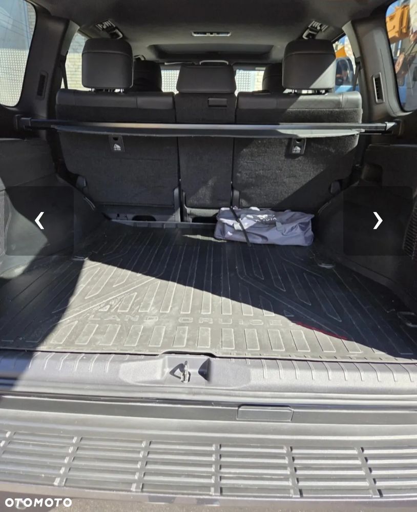 Toyota Land Cruiser - 13