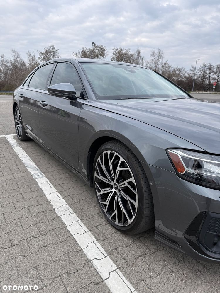 Audi S8 - 11