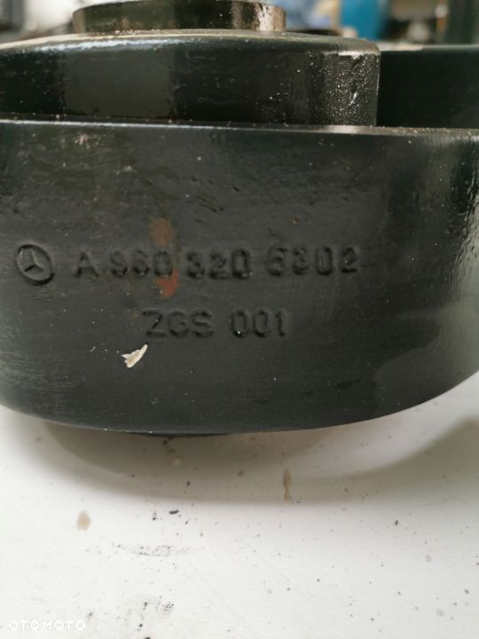 RESORY MERCEDES ACTROS MP4 - 3