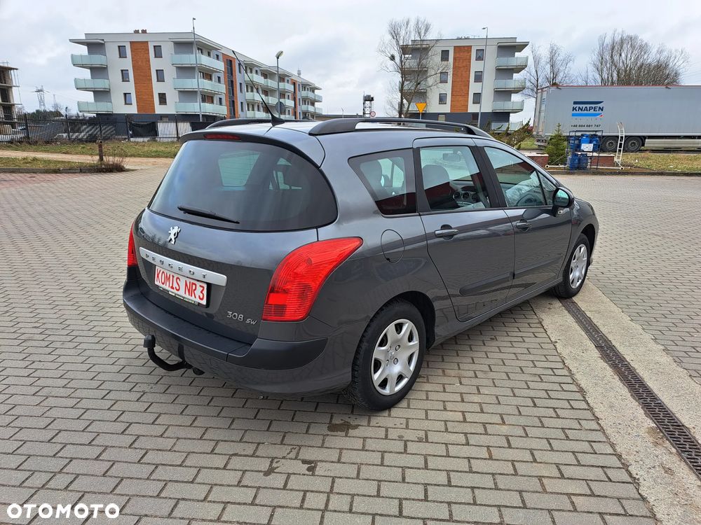 Peugeot 308 - 8