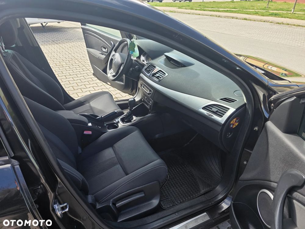 Renault Megane TCe 130 Dynamique - 8