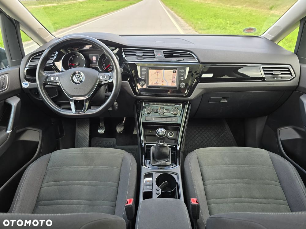 Volkswagen Touran 2.0 TDI SCR Highline - 14
