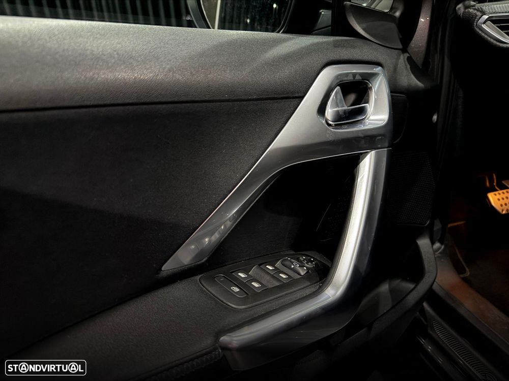Peugeot 2008 1.2 PureTech Crossway EAT6 - 15