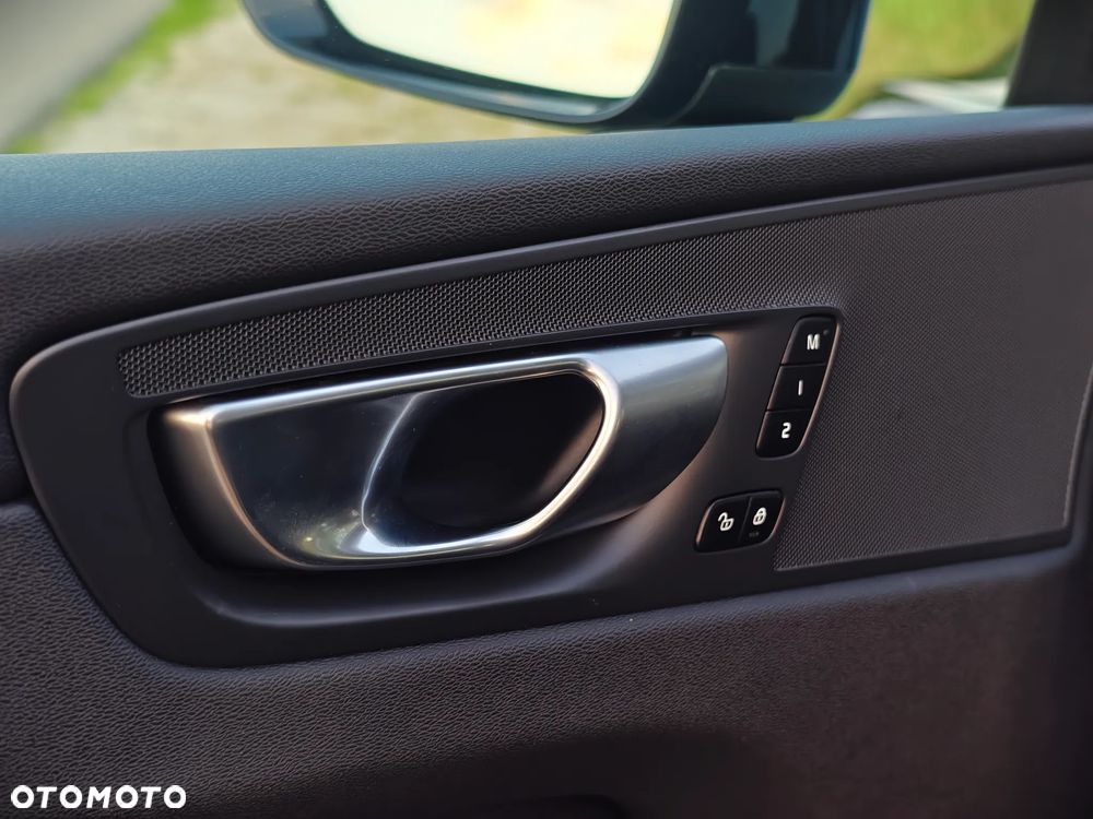 Volvo XC 60 B5 B Geartronic RDesign - 31