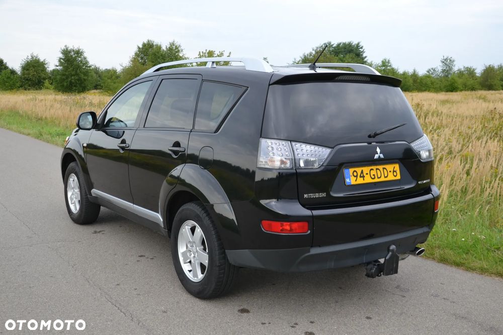 Mitsubishi Outlander 2.4 2WD Plus - 27
