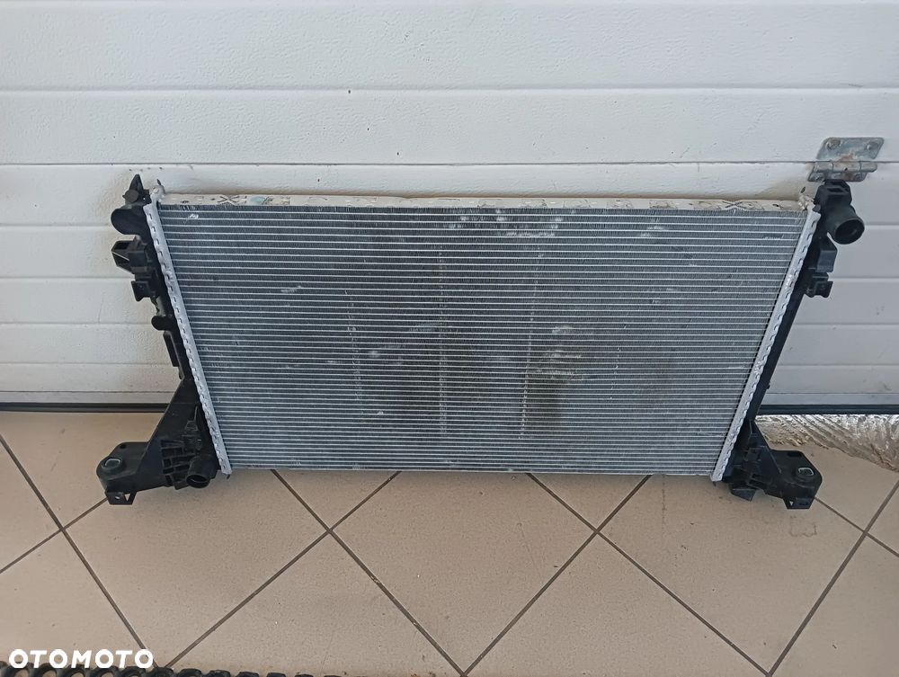 Renault Master III Movano B NV400 chlodnica wody - 2