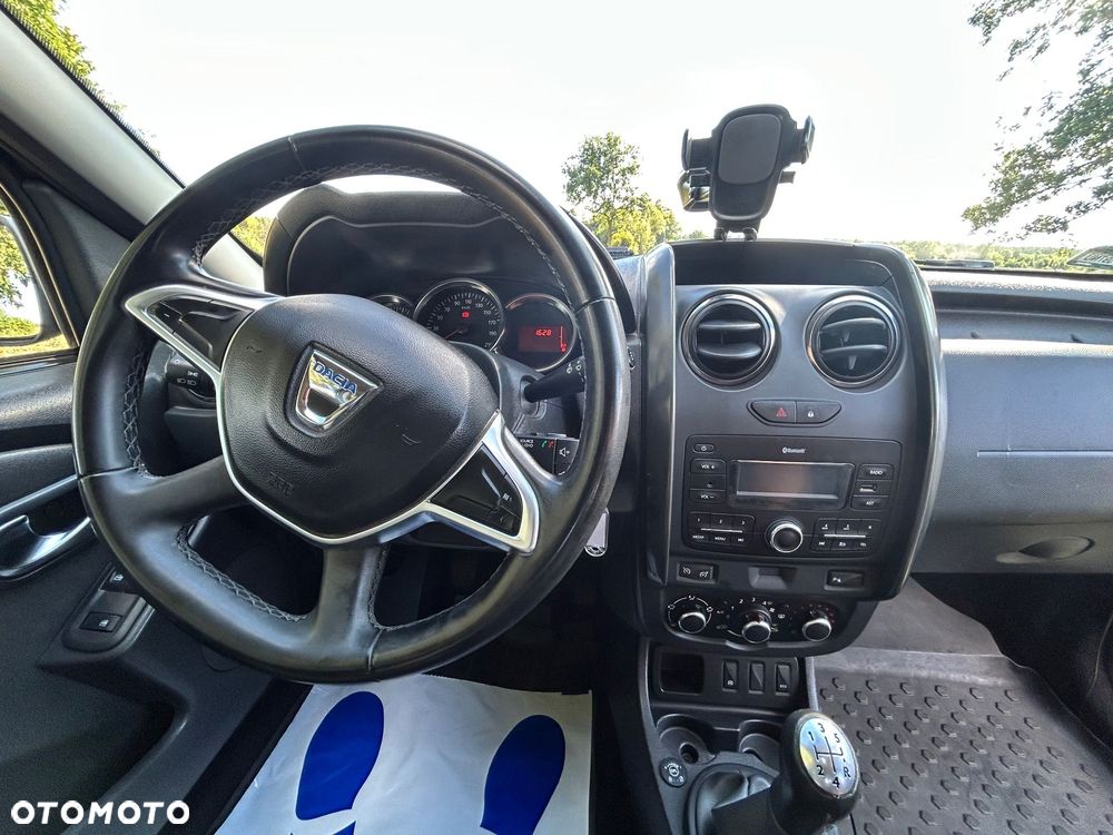 Dacia Duster 1.6 SCe Laureate S&S - 8