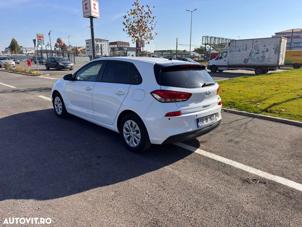 Hyundai i30 1.4 100CP 5DR M/T Classic+ - 3