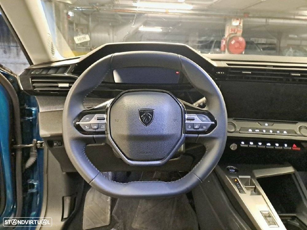 Peugeot 408 1.2 Hybrid Allure e-DCS6 - 11