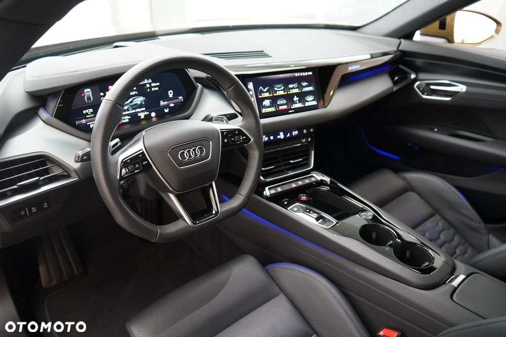 Audi e-tron GT - 15