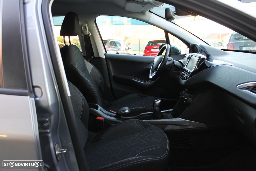 Peugeot 2008 1.6 BlueHDi Style - 35
