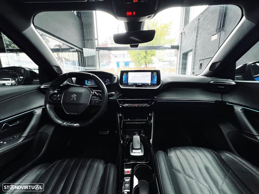Peugeot e-2008 50 kWh GT - 21