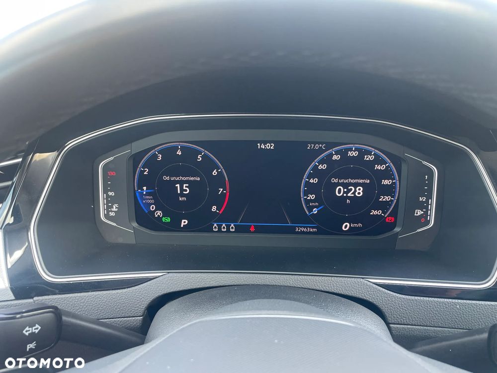 Volkswagen Passat 2.0 TSI Business DSG - 17