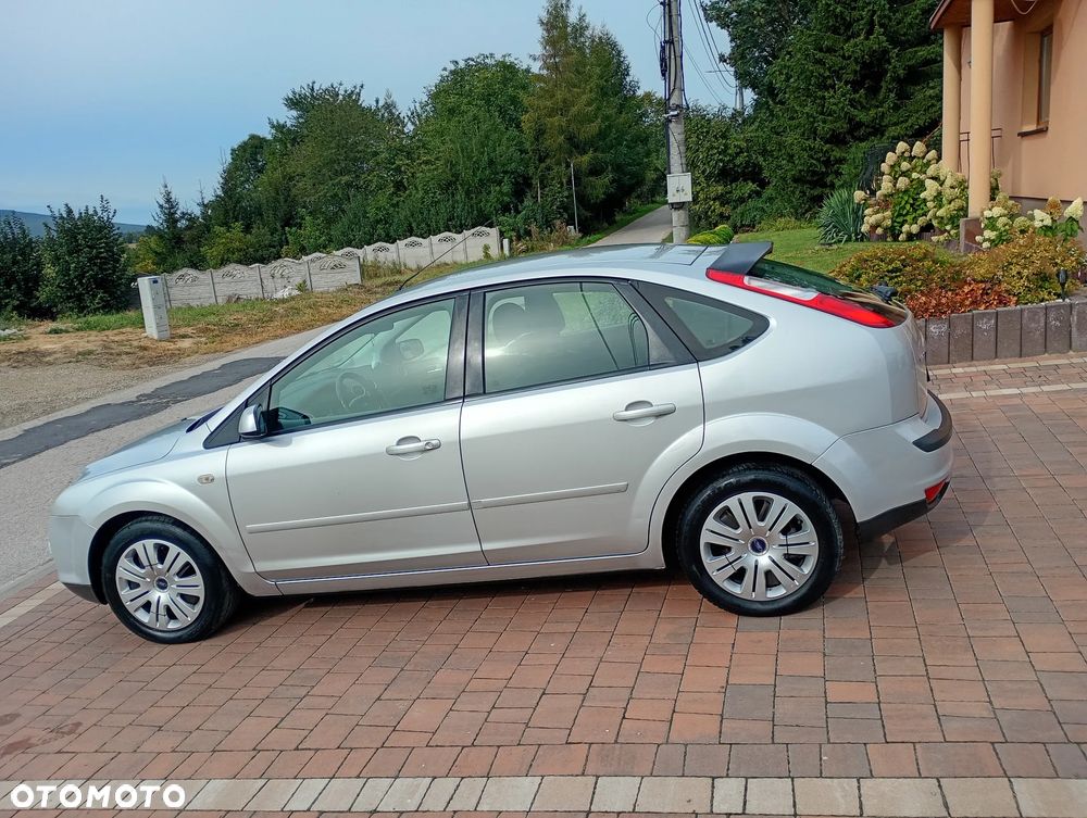 Ford Focus 1.6 Ambiente - 3