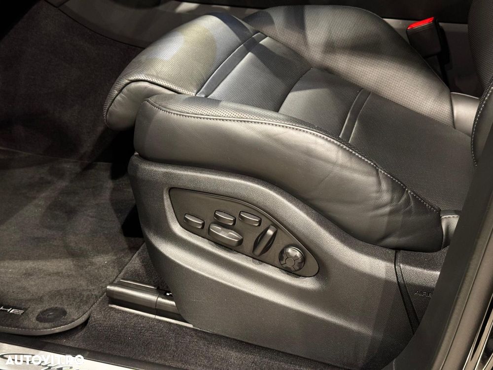 Porsche Cayenne - 17