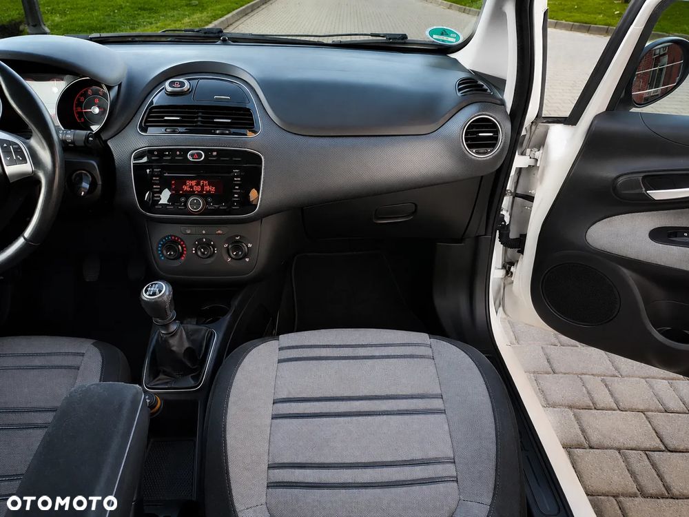 Fiat Punto Evo 1.4 8V Dynamic Start&Stop - 23