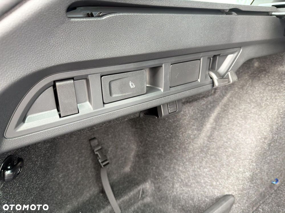 Skoda Octavia 1.5 TSI mHEV Sportline DSG - 28