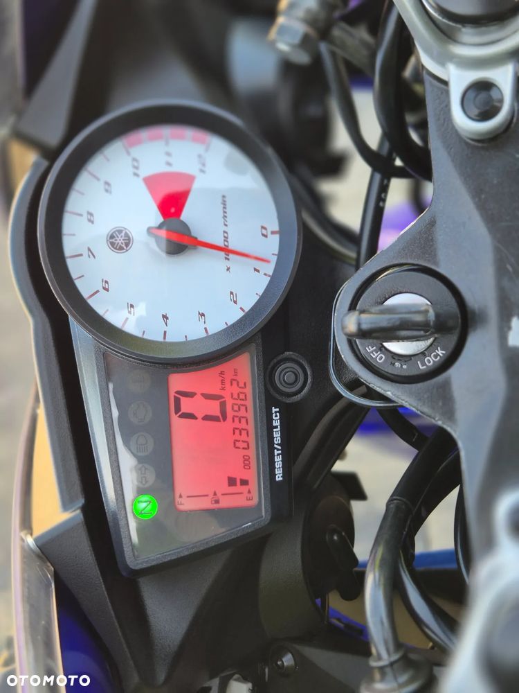 Yamaha YZF - 13