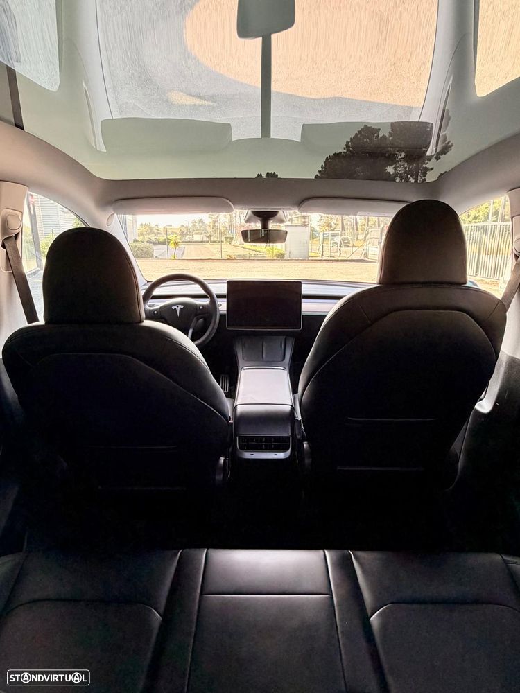 Tesla Model Y Performance Dual Motor AWD - 10