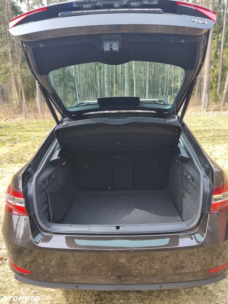 Skoda Superb 2.0 TDI 4x4 Style DSG - 13